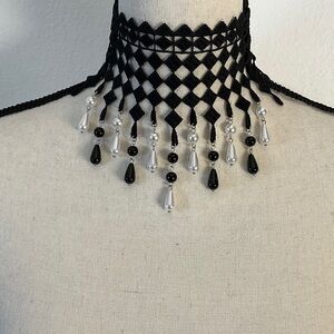 Elegant Black and White Choker Necklace